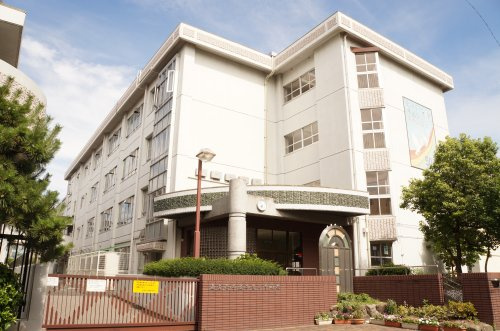 【中学校】名古屋市立津賀田中学校まで870ｍ
