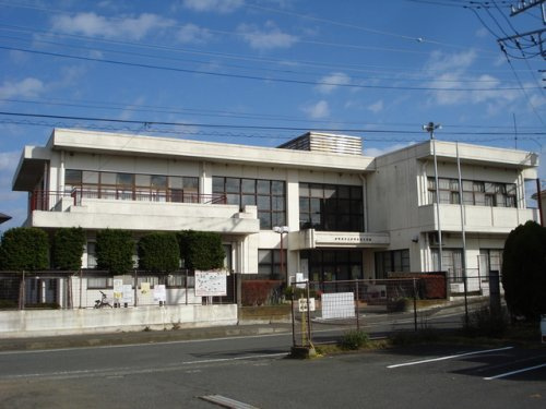 【公民館】伊勢原市　伊勢原南公民館まで180ｍ