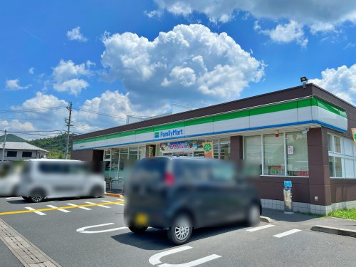 【コンビニエンスストア】ファミリーマート　南丹園部内林町店まで160ｍ