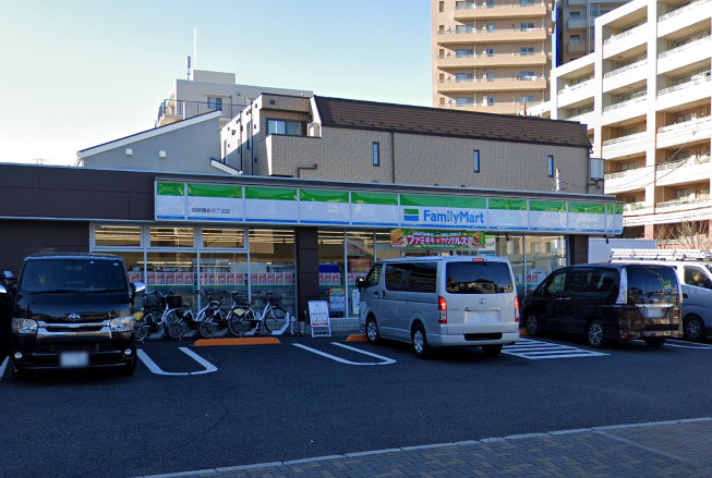 【コンビニエンスストア】ファミリーマート葛飾鎌倉三丁目店まで564ｍ