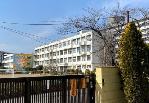 【中学校】高尾山学園（中学部）まで1455ｍ