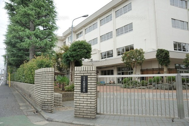 【中学校】江戸川区立松江第四中学校まで1040ｍ