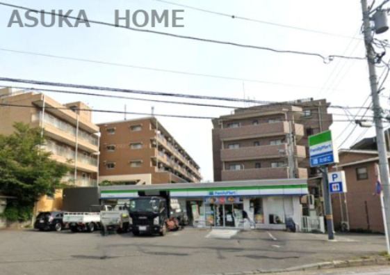 【コンビニエンスストア】ファミリーマート　戸塚吉田町店まで472ｍ