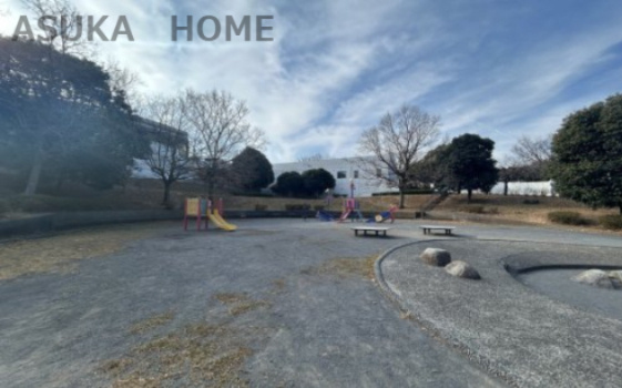 【公園】清水ケ丘公園まで300ｍ