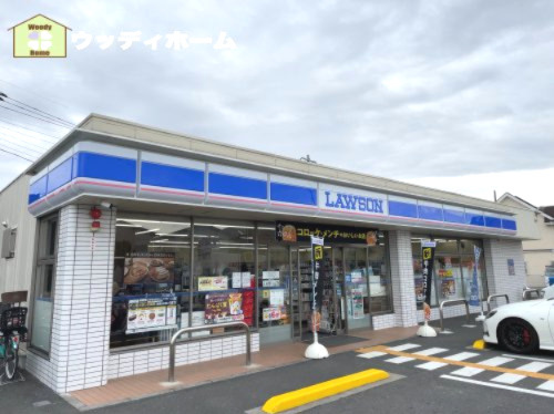 【コンビニエンスストア】ローソン　越谷下間久里仲田店まで298ｍ