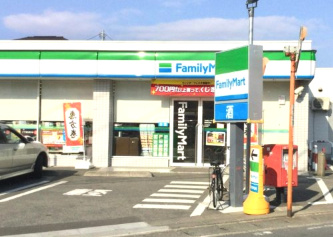 【コンビニエンスストア】ファミリーマート　湘南松尾店まで793ｍ