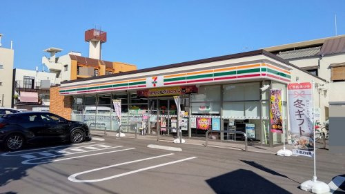 【コンビニエンスストア】セブンイレブン　広島光南1丁目店まで358ｍ