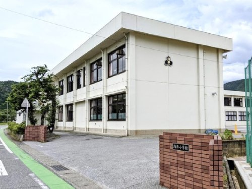 【小学校】長浜市立浅井小学校まで1780ｍ
