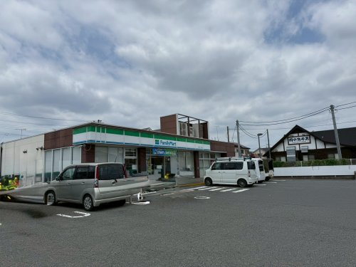 【コンビニエンスストア】ファミリーマート　宮沢町1丁目店まで742ｍ