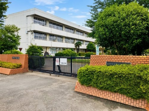 【小学校】下辺見小学校まで560ｍ
