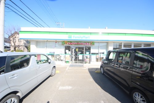【コンビニエンスストア】ファミリーマート清瀬小金井街道店まで854ｍ
