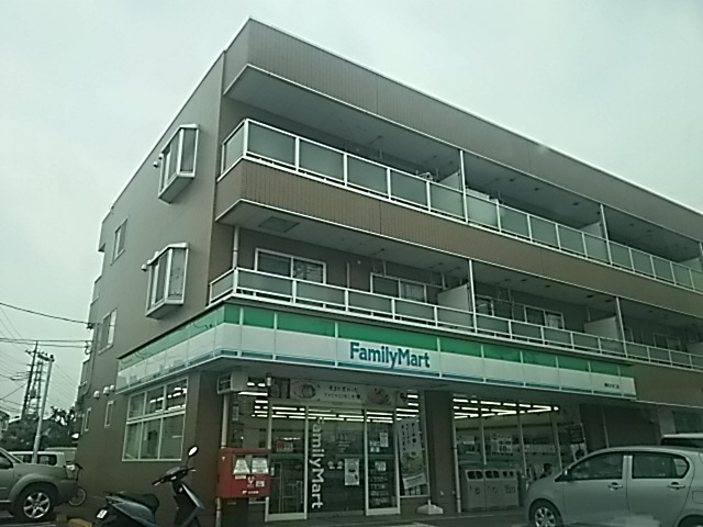 【コンビニエンスストア】ファミリーマート浦和大谷口店まで580ｍ
