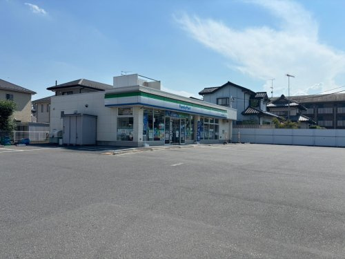 【コンビニエンスストア】ファミリーマート熊谷美土里町店まで123ｍ