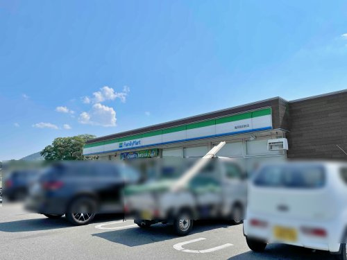 【コンビニエンスストア】ファミリーマート　亀岡宮前町店まで1943ｍ