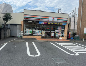 【コンビニエンスストア】セブンイレブン　世田谷下馬北店まで551ｍ