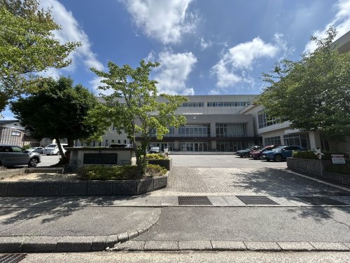 【中学校】七尾市立能登香島中学校まで521ｍ