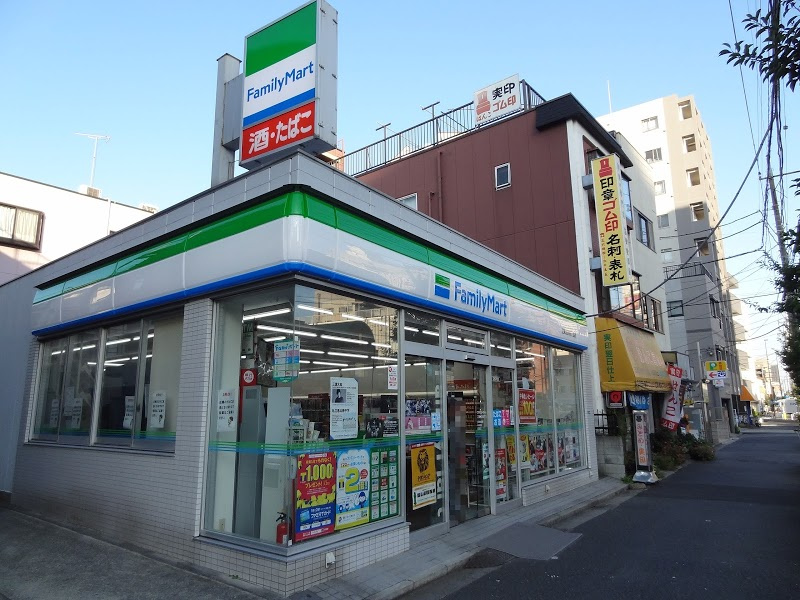 【コンビニエンスストア】ファミリーマート　江東北砂四丁目店まで220ｍ