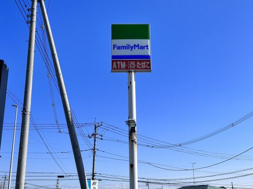 【コンビニエンスストア】ファミリーマート　栃木城内町店まで1050ｍ
