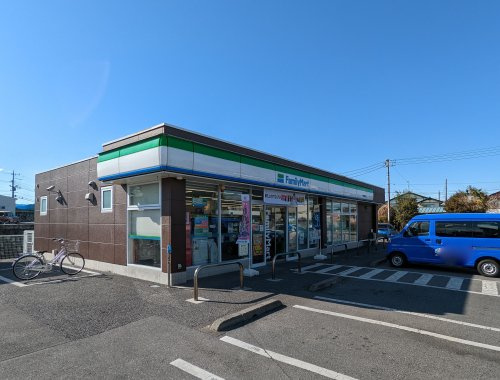 【コンビニエンスストア】ファミリーマート・宇都宮野沢店まで1157ｍ