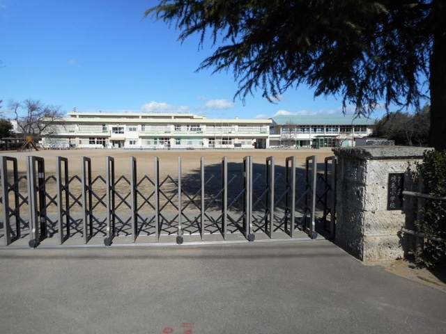 【小学校】伊勢崎市立境東小学校 まで733ｍ