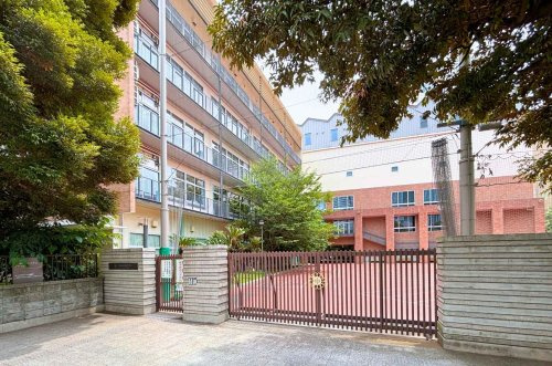 【中学校】千代田区立麹町中学校まで1706ｍ