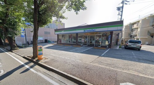 【コンビニエンスストア】ファミリーマート　八柱桜通り店まで699ｍ