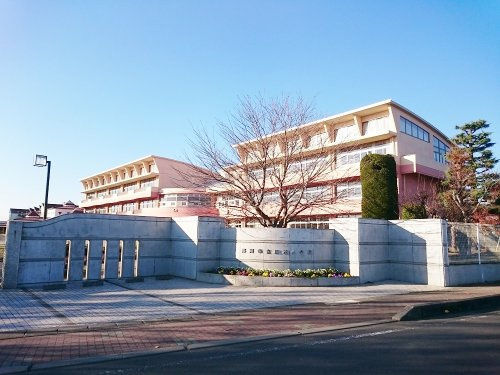 【小学校】那珂市立瓜連小学校まで2030ｍ