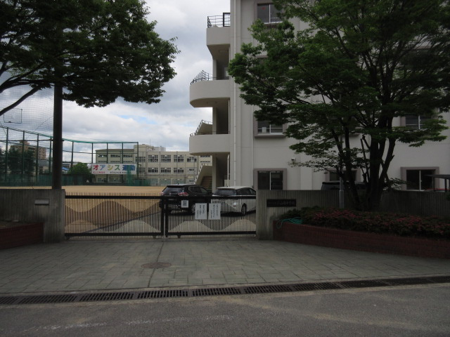 【中学校】神戸市立本山南中学校まで263ｍ