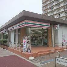 【コンビニエンスストア】セブンイレブン　江戸川清新プラザ店まで204ｍ