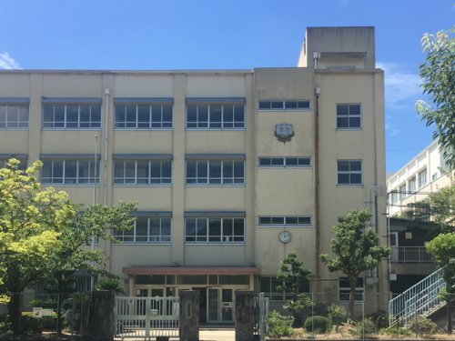 【中学校】神戸市立高倉中学校まで1700ｍ