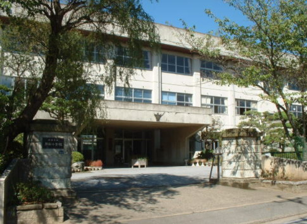 【小学校】周西小学校まで435ｍ