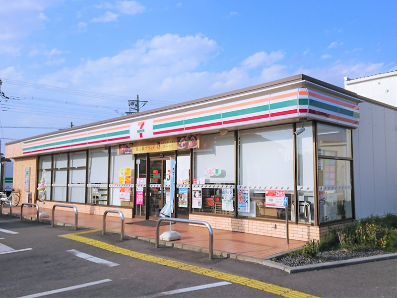 【コンビニエンスストア】セブンイレブン行田桜町3丁目店まで130ｍ