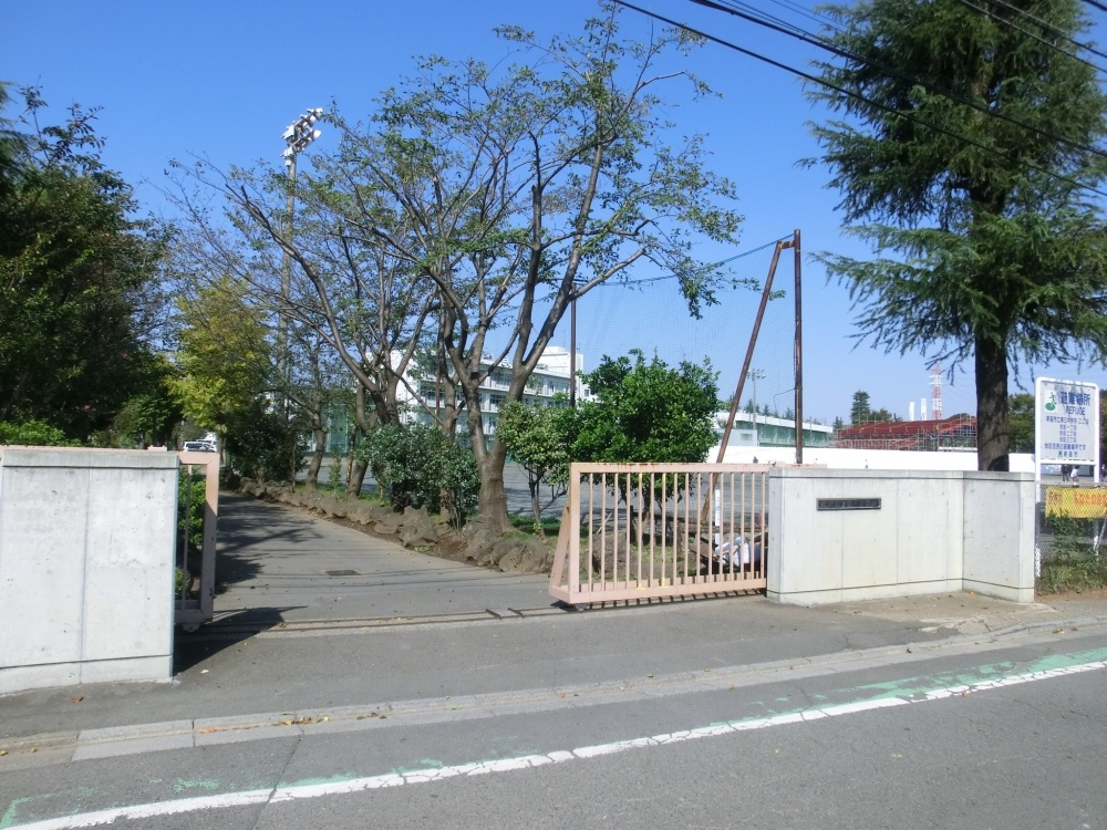 【中学校】新座市立第三中学校まで650ｍ