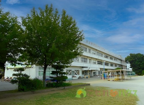 【小学校】上尾市立平方小学校まで2200ｍ