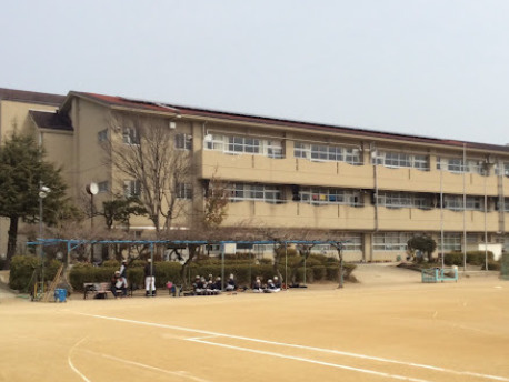 【小学校】西宮市立上ケ原小学校まで1130ｍ