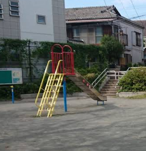 【公園】霞ケ丘公園まで445ｍ