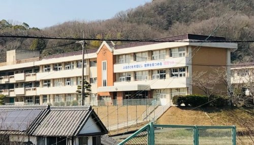 【小学校】笠岡市立城見小学校まで1736ｍ