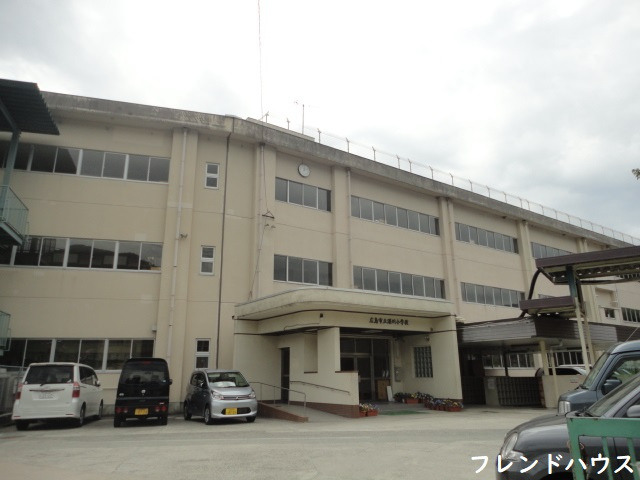 【小学校】深川小学校まで1167ｍ