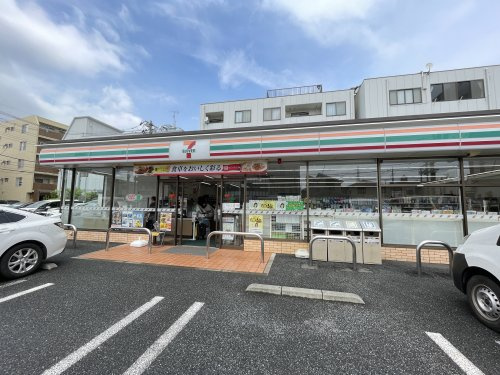 【コンビニエンスストア】セブンイレブン　川口坂下2丁目店まで328ｍ