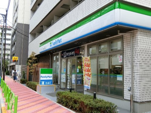 【コンビニエンスストア】ファミリーマート佃二丁目店まで143ｍ