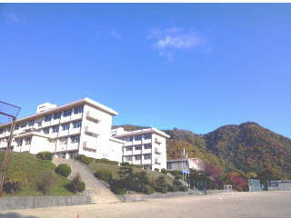 【中学校】福山市立城西中学校まで1676ｍ