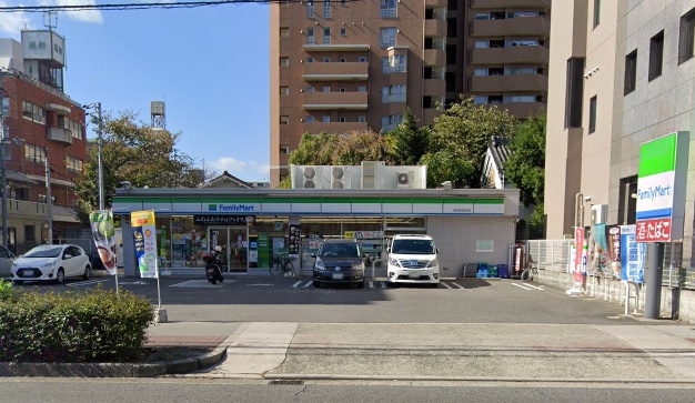 【コンビニエンスストア】ファミリーマート東住吉南田辺店まで240ｍ