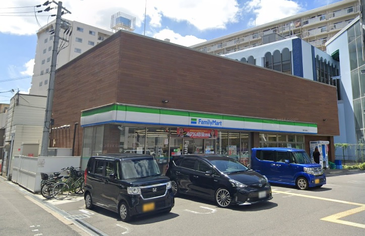 【コンビニエンスストア】ファミリーマート城東今福東店まで55ｍ