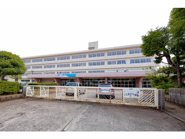 【中学校】高岡中学校まで1808ｍ