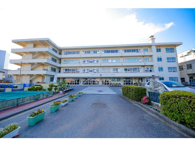 【小学校】中村町小学校まで903ｍ