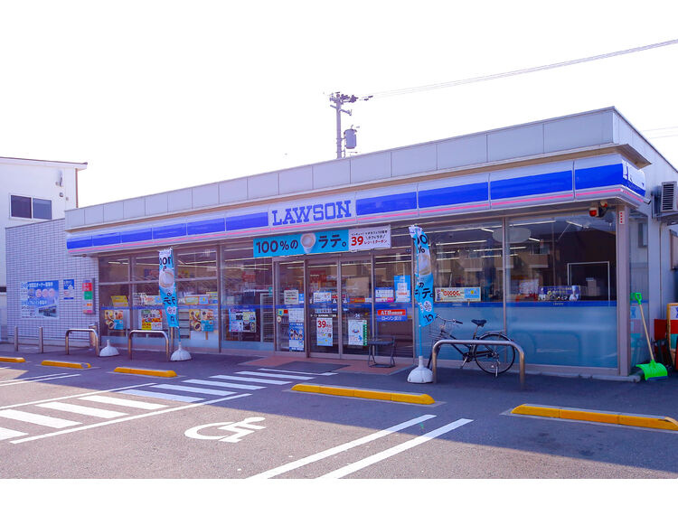 【コンビニエンスストア】ローソン　金沢神宮寺二丁目店まで161ｍ