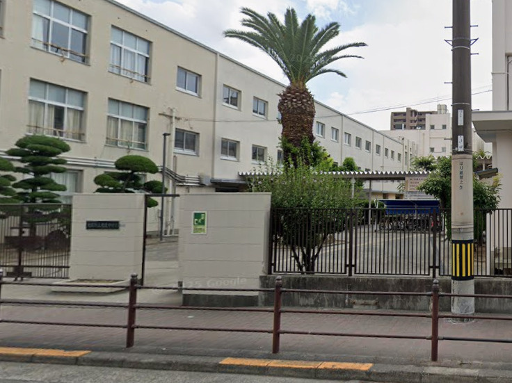 【中学校】旭東中学校まで450ｍ
