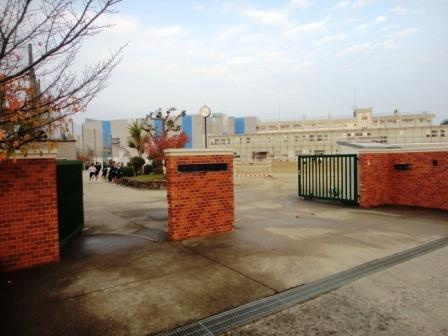 【中学校】川西市立緑台中学校まで1867ｍ