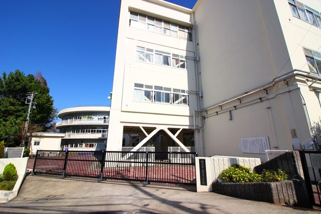 【小学校】横浜市立蒔田小学校まで843ｍ