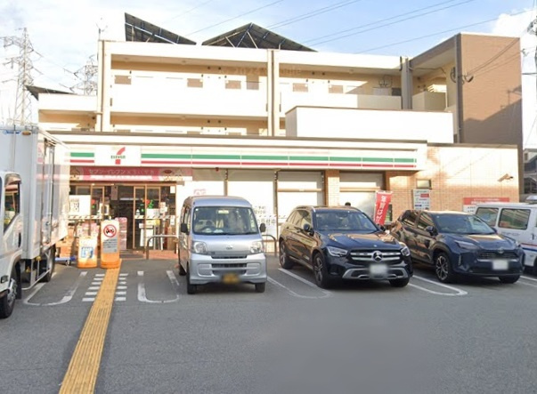 【コンビニエンスストア】セブンイレブン　宝塚中野町店まで377ｍ